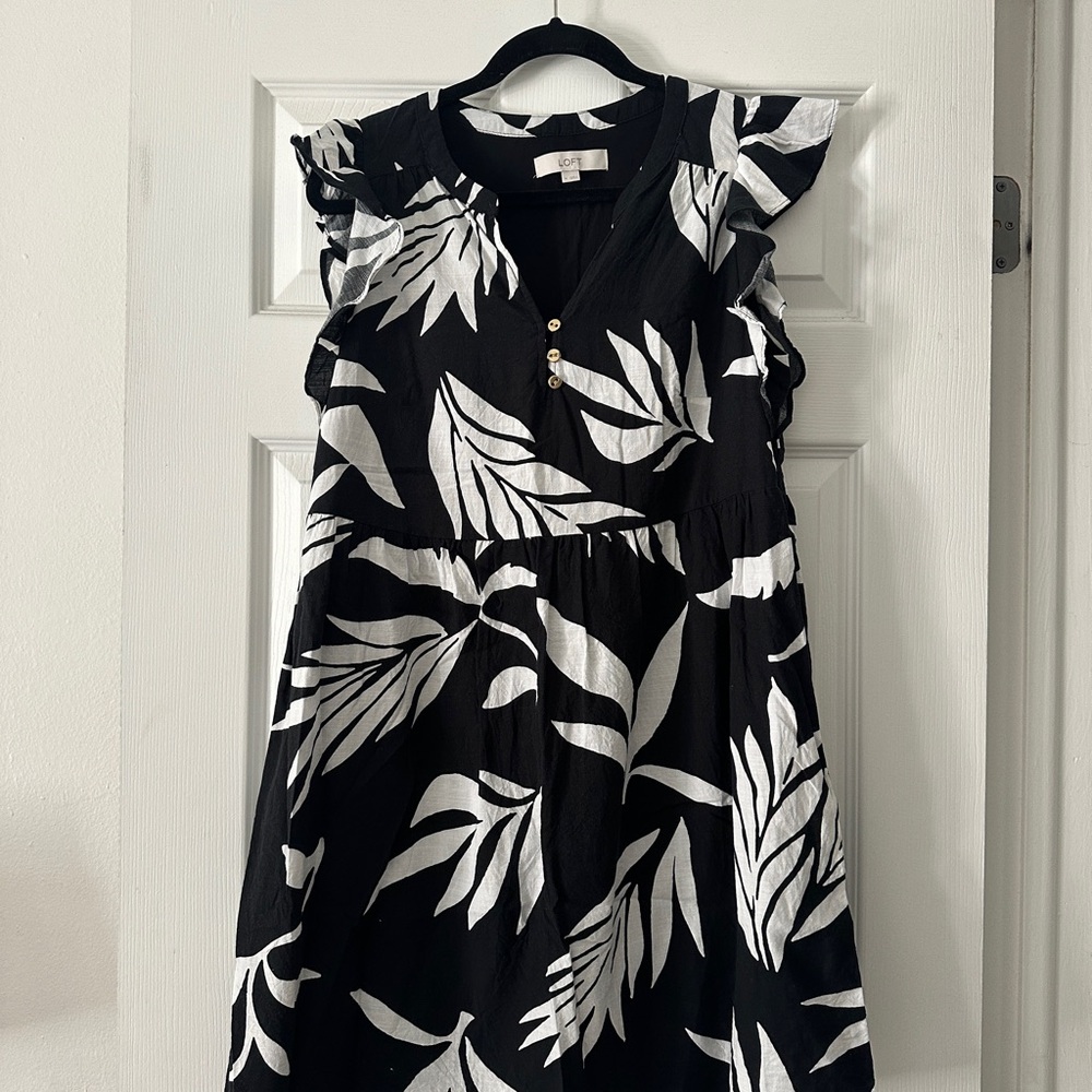 LOFT Black and White Leaf Print Dress